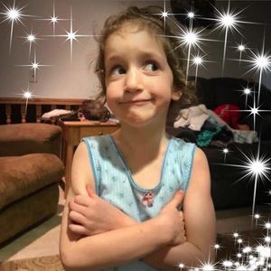 Meet your Posher, Henny